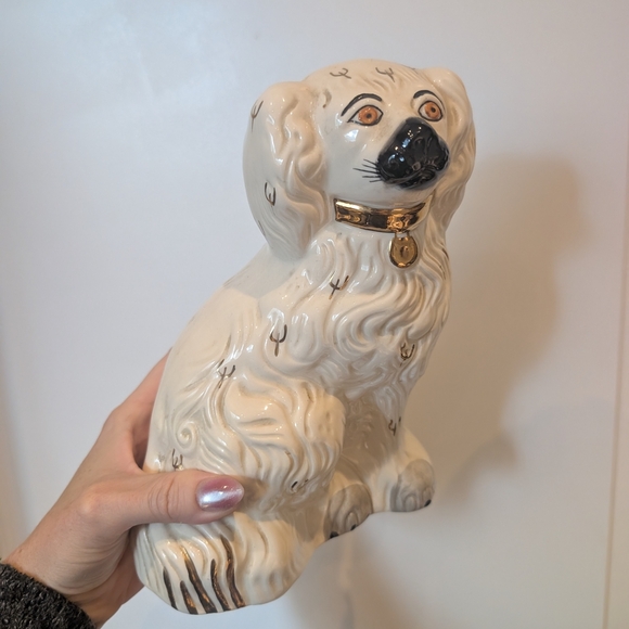 Royal Doulton Staffordshire White and Gold Ceramic Dog Figurine - Picture 2 of 7